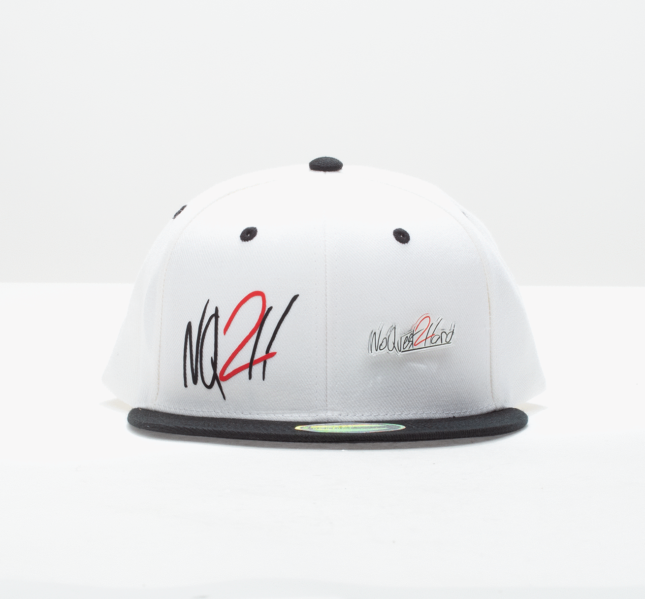 NQ2H Snapback White/Black